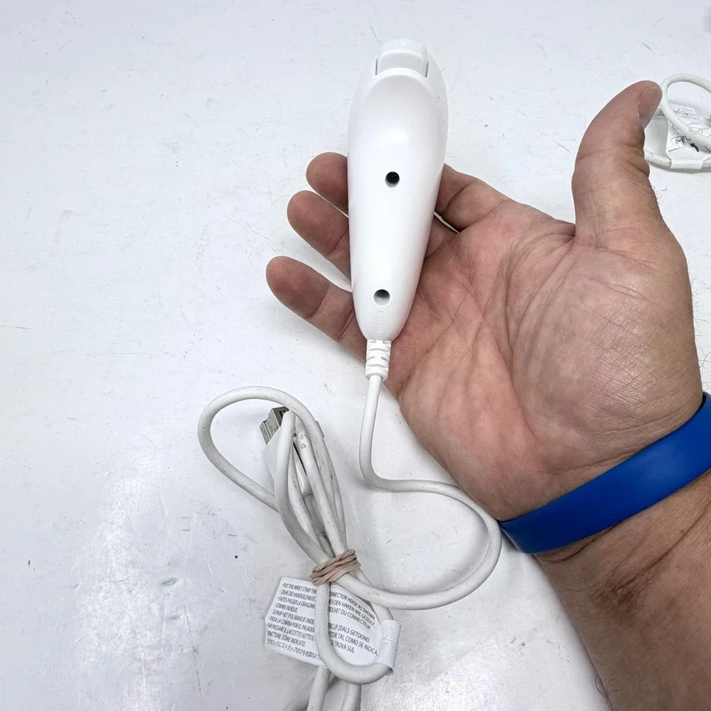 Official Nintendo Wii Nunchuck Controller White OEM RVL-004 Pair Lot of 2